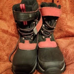 Boys size 6 Lands End winter boots